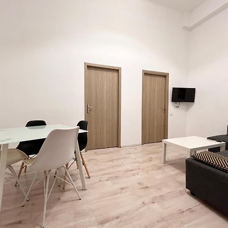 Old Town - Ultra Central Apartment Bucarest Extérieur photo