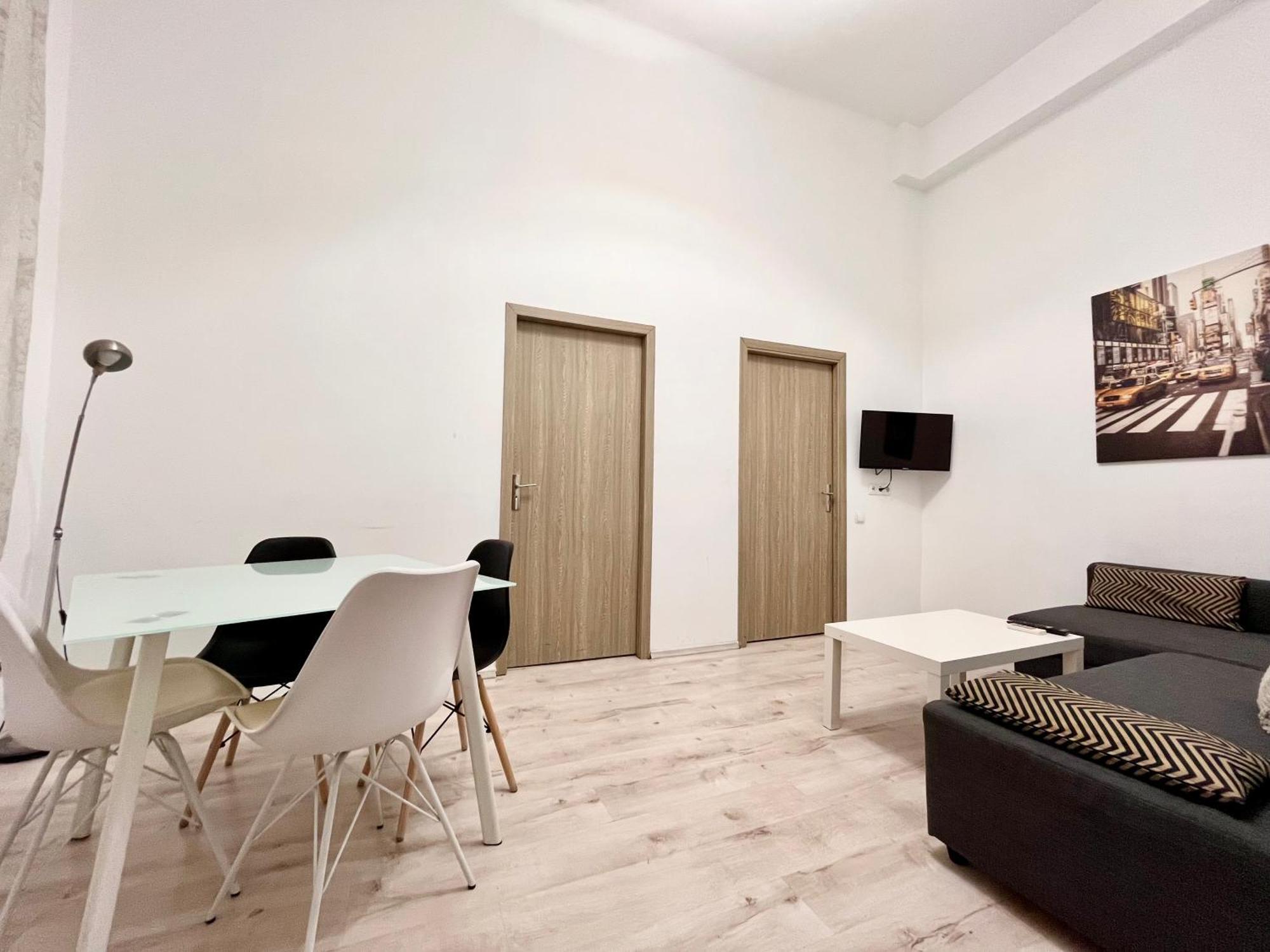 Old Town - Ultra Central Apartment Bucarest Extérieur photo