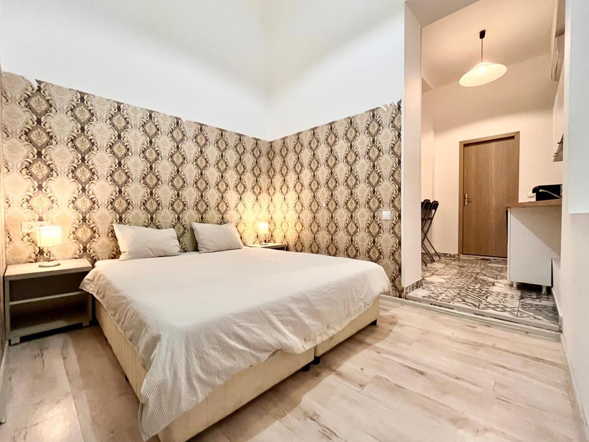 Old Town - Ultra Central Apartment Bucarest Extérieur photo