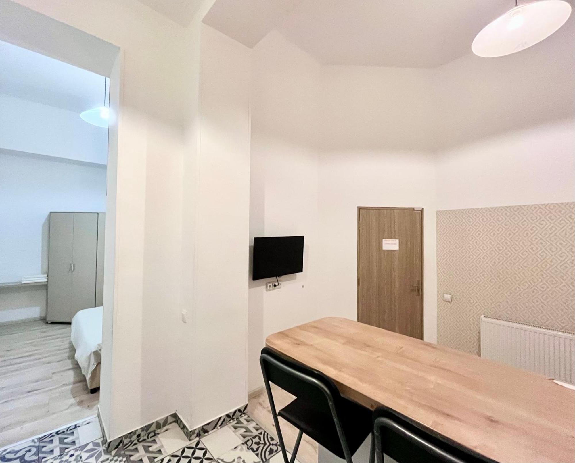 Old Town - Ultra Central Apartment Bucarest Extérieur photo